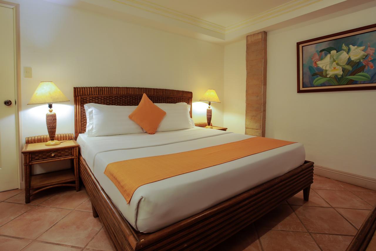 Paradise Garden Hotel And Convention Center Boracay Powered By Aston Manoc-Manoc Ngoại thất bức ảnh